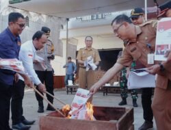 Pj Sekda Ketapang Bersama KPU dan Bawaslu Musmahkan Surat Suara Pilkada Rusak dan Kelebihan Hitung