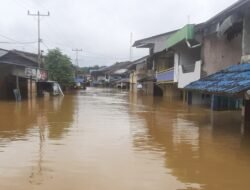 Sempat Kering, Banjir Susulan 1,5 Meter Kembali Rendam Desa Darit Landak