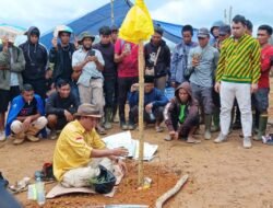 PT SMS Diduga Serobot Lahan, MABM Nanga Tayap Gelar Prosesi Adat Penyanggah Tanah