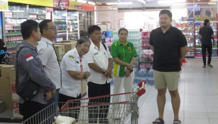 Satgas Pangan Landak Sidak Kedaluwarsa Produk, Pihak Swalayan Pastikan Rutin Cek
