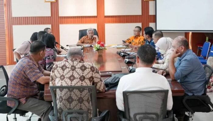 Pemkab Ketapang Bahas Potensi Red Mud jadi Alternatif Material Timbunan Jalan