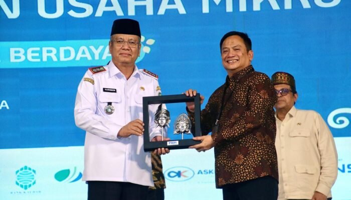 Sekda Kalbar Luncurkan Festival Kemudahan Pelindungan dan UMKM Bersama Menteri UMKM dan Kepala BPJH
