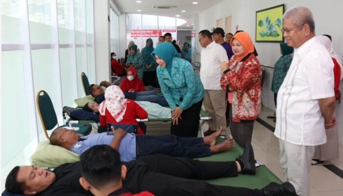 Aksi Donor Darah Ulang Tahun ke-68 Pemprov Kalbar Bantu Ketersediaan Stok