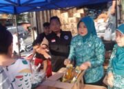 Pemprov Kalbar Gelar Pasar Murah di Pasar Teratai Pontianak Peringati 68 Tahun Pemprov Kalbar