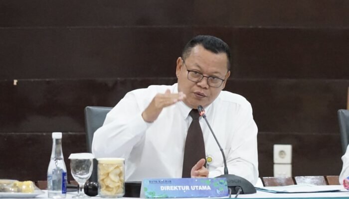 Gubernur Kalbar Ria Norsan Tanggapi Mundurnya Dirut Bank Kalbar Rokidi