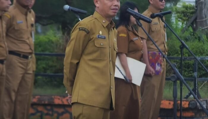 Pimpin Apel Perdana, Sekda Ketapang Minta ASN tidak Mangkir Apel