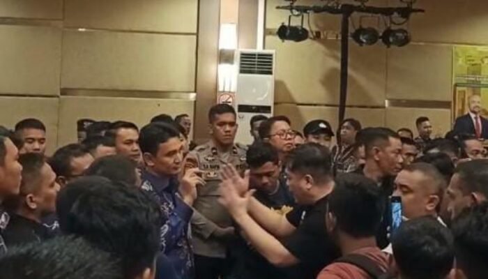 Drama di Musda HIPMI Kalbar: Sekelompok OTK Serbu Pleno, Sidang Diskors