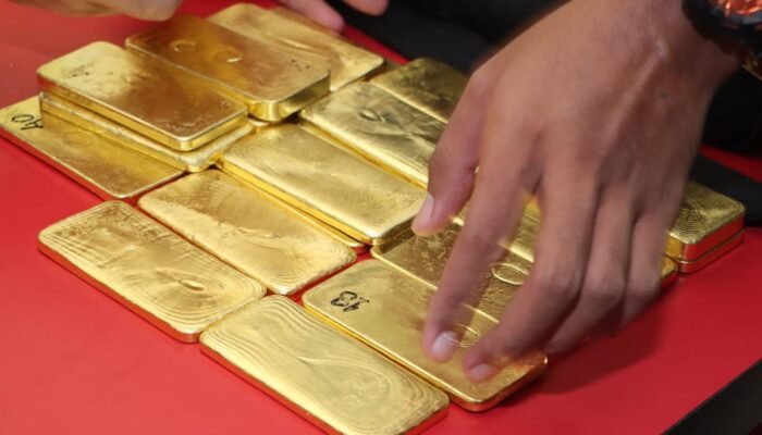 Timbang 47 Keping Emas Ilegal di Pontianak, Total Bobotnya Lebih dari 32 Kg, Polisi Langsung Tancap Gas ke Kejaksaan