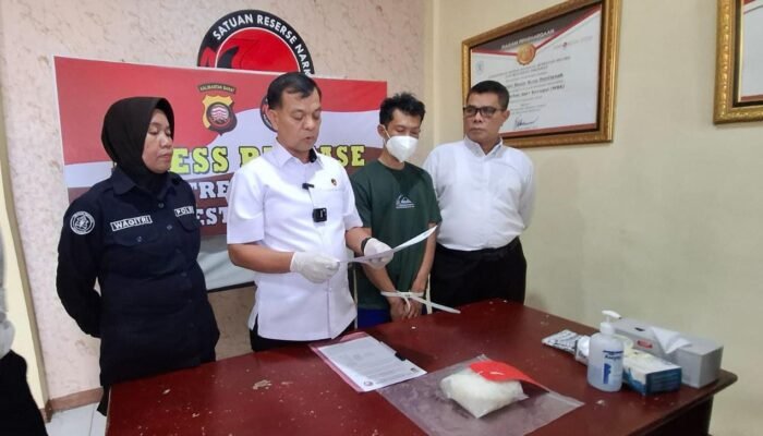 Geger di Pontianak! Kurir Sabu Rp150 Juta Ditangkap, 1 Kilo Barang Haram Diselip di Gantungan Motor