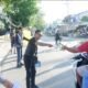 Dukung Program Zero Knalpot Brong Polres Landak, Ketua All Bikers Onov Turun ke Jalan Bagikan Brosur