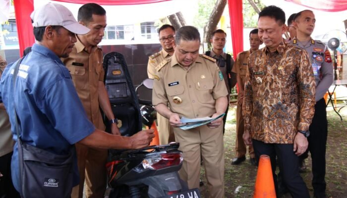 Bayar Pajak Kini di Kantor Camat, Gubernur Kalbar Luncurkan Samsat Go-Katan