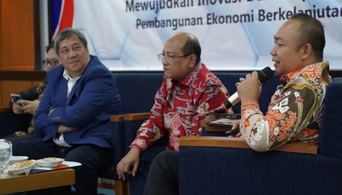 Bupati Ketapang Paparkan Strategi Ekonomi Berkelanjutan di UGM