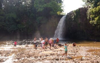 Air Terjun Stiin, Destinasi Wisata Alam Akhir Pekan di Desa Tenguwe Kecamatan Air Besar