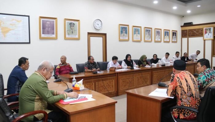 Tanggapi Aspirasi Honorer Non-Database, Pemprov Kalbar Surati Kemenpan RB