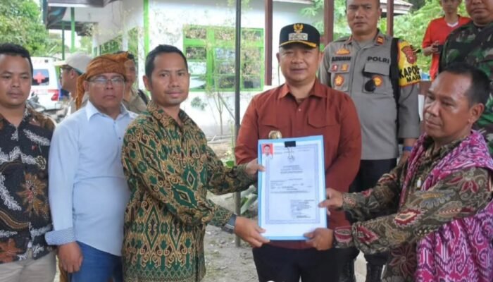 Kunker ke Kecamatan Singkup, Bupati Ketapang Pastikan Pembangunan Fokus Pada Infrastruktur Dasar