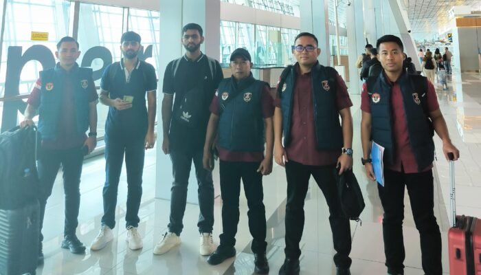 Dua WNA Pakistan Dideportasi, Ditemukan Saat Berada di Permukiman Padat Kota Pontianak