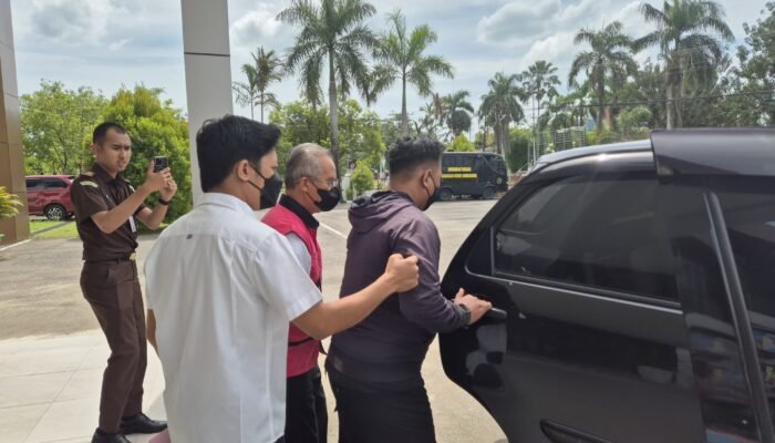 Sekda Singkawang Ditahan Terkait Dugaan Korupsi Keringanan Retribusi Rp 3,1 Miliar