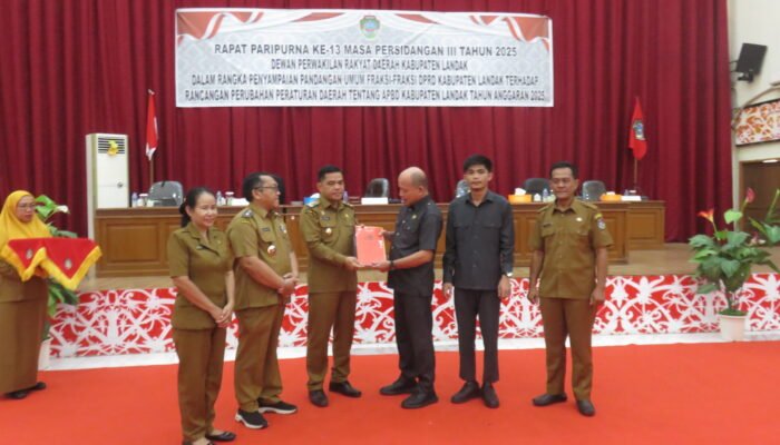 Tujuh Fraksi di DPRD Landak Setujui Pembahasan Raperda APBD Perubahan Tahun 2025