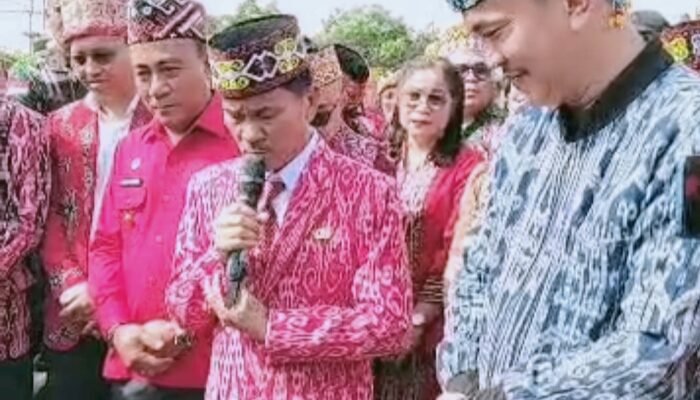 Bupati Sintang Buka Pekan Gawai Dayak XII di Betang Tampun Juah