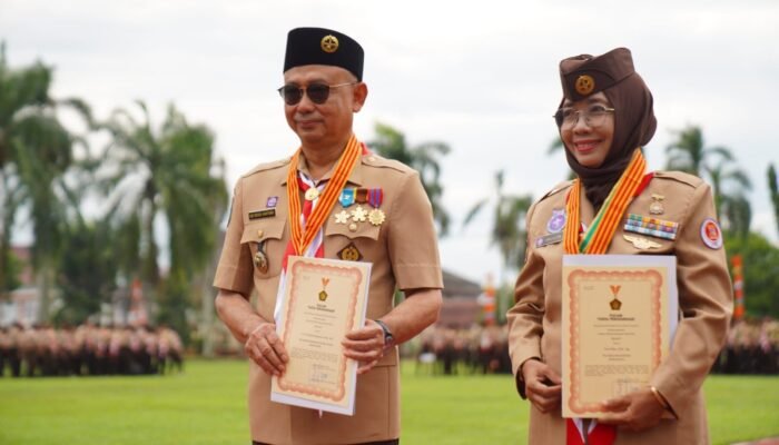 Dedikasi untuk Pramuka, Edi Kamtono Raih Lencana Melati