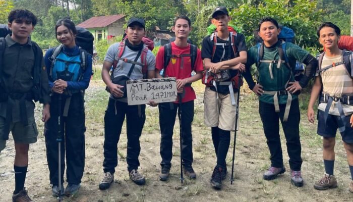 Tenda Pendaki di Gunung Bawang Kalbar Disambar Petir, Satu Orang Tewas