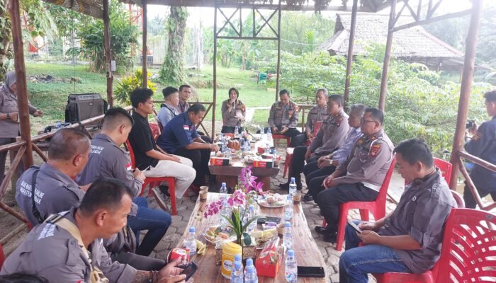 Pererat Sinergi Kapolres Landak Temu Perdana Bersama Awak Media dan Sampaikan Program Kerja