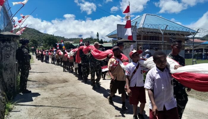Satgas Kopasgat dan Apkam Lainnya Turut Semarakan Pawai dan Pentas Seni HUT RI Ke-80 di Kab. Pegunungan Bintang