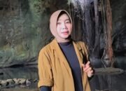 Rita Hastarita Kadisdikbud Kalbar Explore Keindahan Tersembunyi di Gua Gimbang Bengkayang