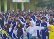 Semarak Hari Anak Nasional, Kadisdikbud Kalbar dan Siswa SMAN 4 Pontianak Gelar Senam Anak Indonesia Hebat