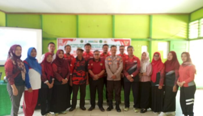 Polsek Kota Baru dan MIN 1 Melawi Gelar Sosialisasi Tentang Bullying