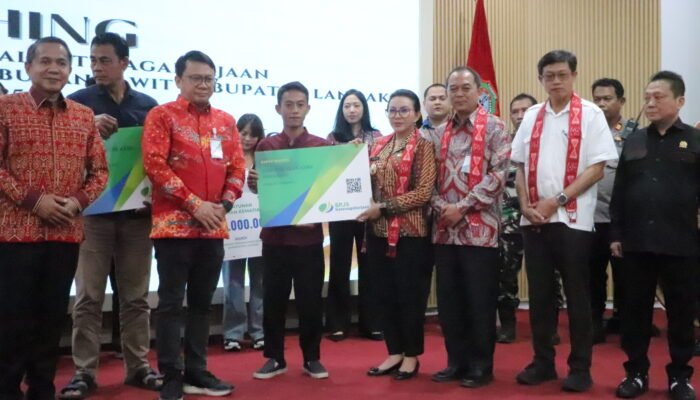 Pemkab Landak Daftarkan 3.000 Pekerja Sawit dan 837 Pekerja Rentan BPJS Ketenagakerjaan
