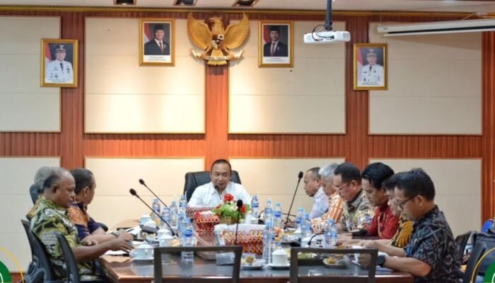 Bupati Ketapang Pimpin Rakor Permasalahan Usaha Perkebunan Sawit