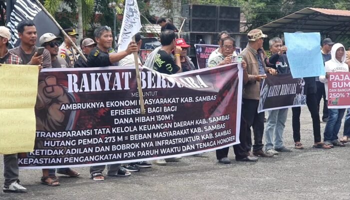 Aliansi Rakyat Bersuara Sambas Gelar Unjuk Rasa Sejumlah Tuntutan Disampaikan