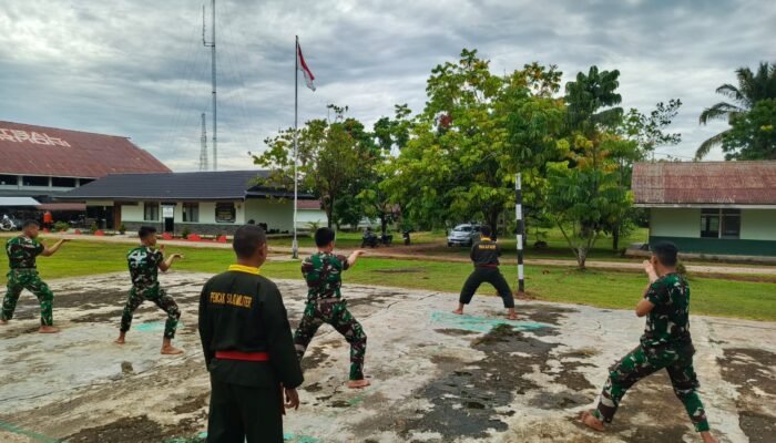 Kodim 1210/Landak Beri Latihan Pencak Silat Militer pada Jajaran Koramil Selama Satu Bulan