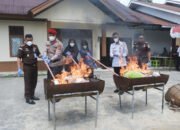 Kejari Landak Musnahkan Barang Bukti 54 Perkara Berkekuatan Hukum Tetap dengan 19 Perkara Narkotika