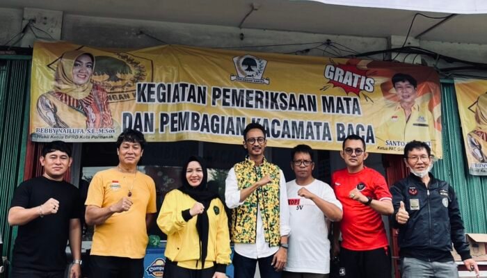 Golkar Pontianak Gelar Baksos, Franciscus Sibarani Bagikan Kacamata Gratis untuk Warga