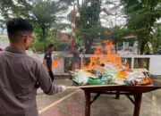Kejari Pontianak Musnahkan Barang Bukti 95 Perkara Pidana