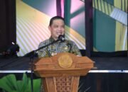 Gubernur Kalbar Ria Norsan Anugerahi 12 Penggiat Budaya Penghargaan