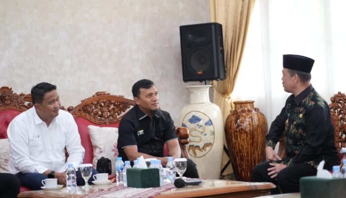 Gubernur Kalbar Terima Kunjungan EGM Pertamina Patra Niaga, Bahas Kelancaran Distribusi BBM dan Gas