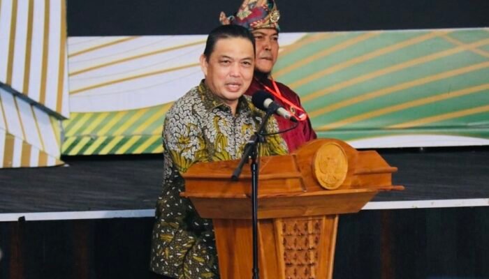 Gubernur Ria Norsan Harap Karaoke Kekeluargaan Dukung Pariwisata Kalbar