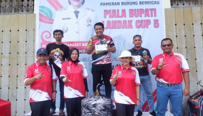 Lomba Burung Kicau Piala Bupati Landak, Bupati Karolin Dorong Penangkaran Burung Kicau