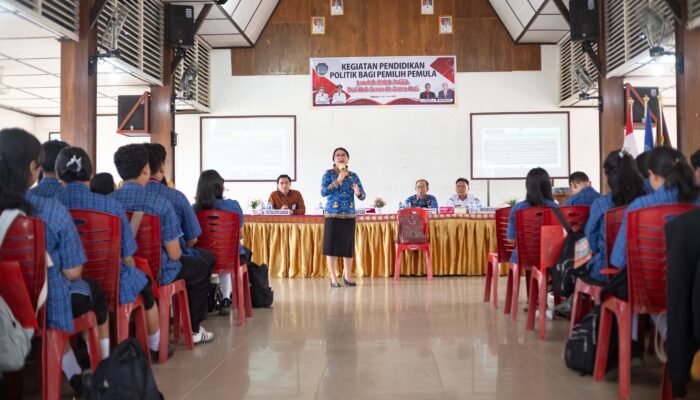 Tingginya Pemilih Pemula di 2029 Pemkab Landak Gencarkan Pendidikan Politik ke Pelajar