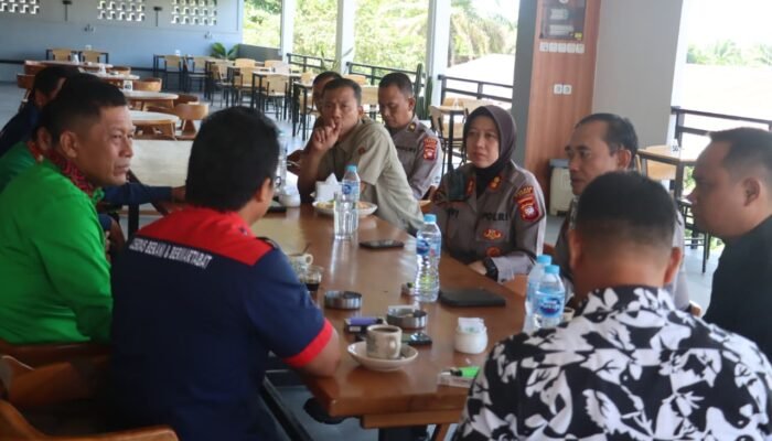 Kapolres Landak Silaturahmi dengan Serikat Buruh, Bahas Penanganan Konflik