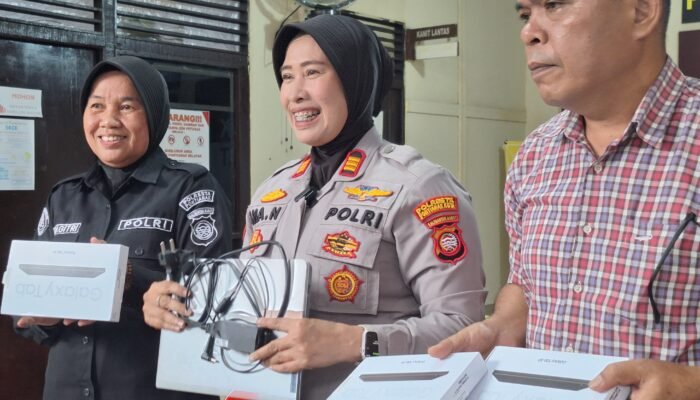 Embat Laptop dan 3 Tablet di Rumah Makan, Sepasang Kekasih di Pontianak Ditangkap Polisi