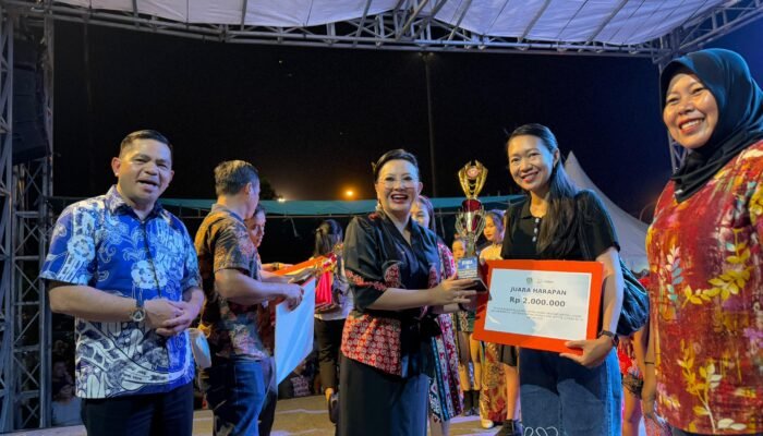 Bupati Landak Resmi Tutup Pekan Budaya Rangkaian HUT Pemkab Landak