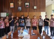 Kapolres Landak Silaturahmi dengan Paroki Salib Suci Ngabang, Perkuat Sinergi Jaga Kamtibmas