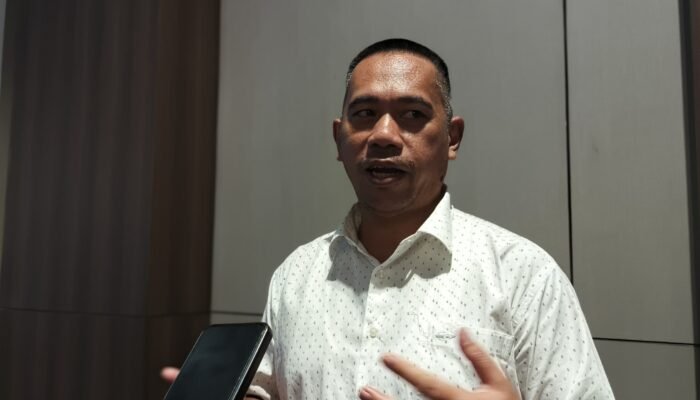 Ketua DPRD Kota Pontianak Minta Dishub Tegakkan Perda Terkait Operasional Tronton