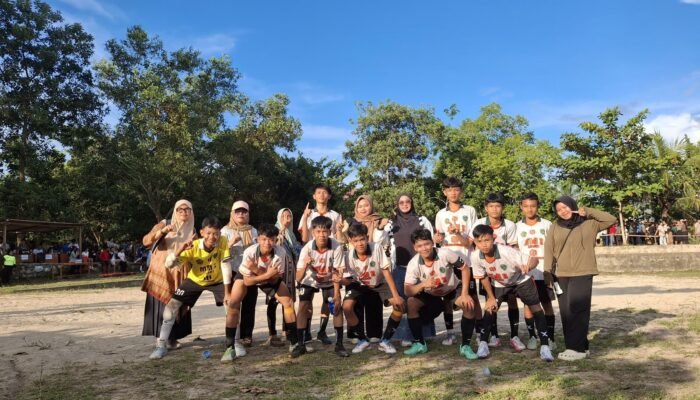Tim Mini Soccer MTsN 2 Melawi Raih Juara 1 Antar Pelajar se-Kabupaten Melawi