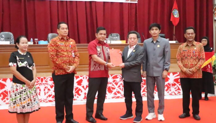 Bupati Landak Usulkan Raperda PSU Perumahan dan Kawasan Permukiman ke DPRD