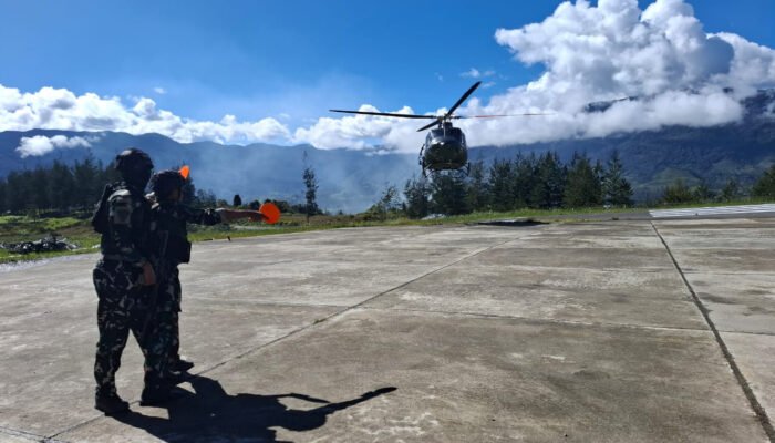Satgas Korpasgat Supadio Dukung Operasional Bandara di Distrik Ilaga Kabupaten Puncak